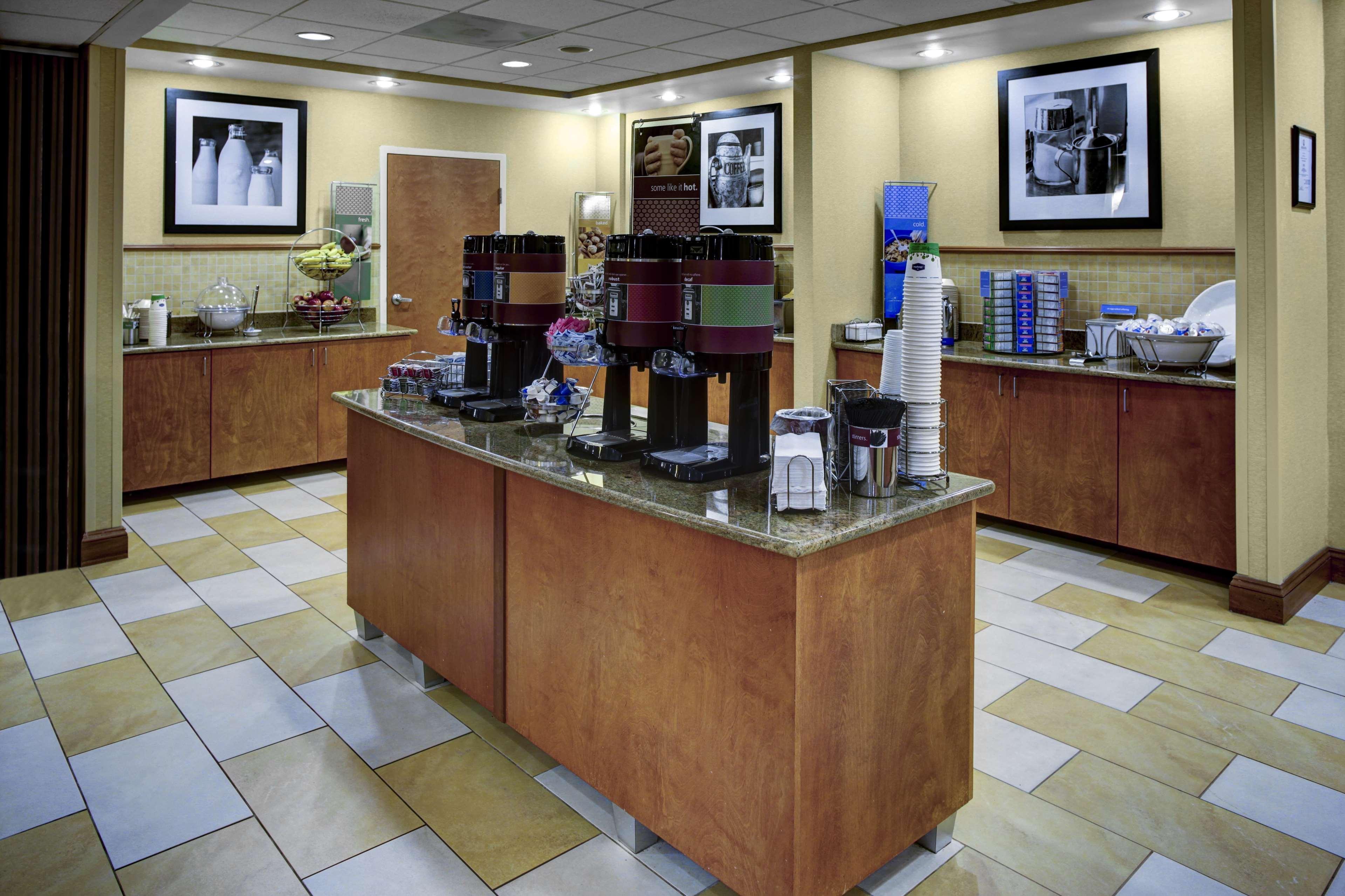 קולוניאל הייטס Hampton Inn Petersburg - Southpark Mall מראה חיצוני תמונה
