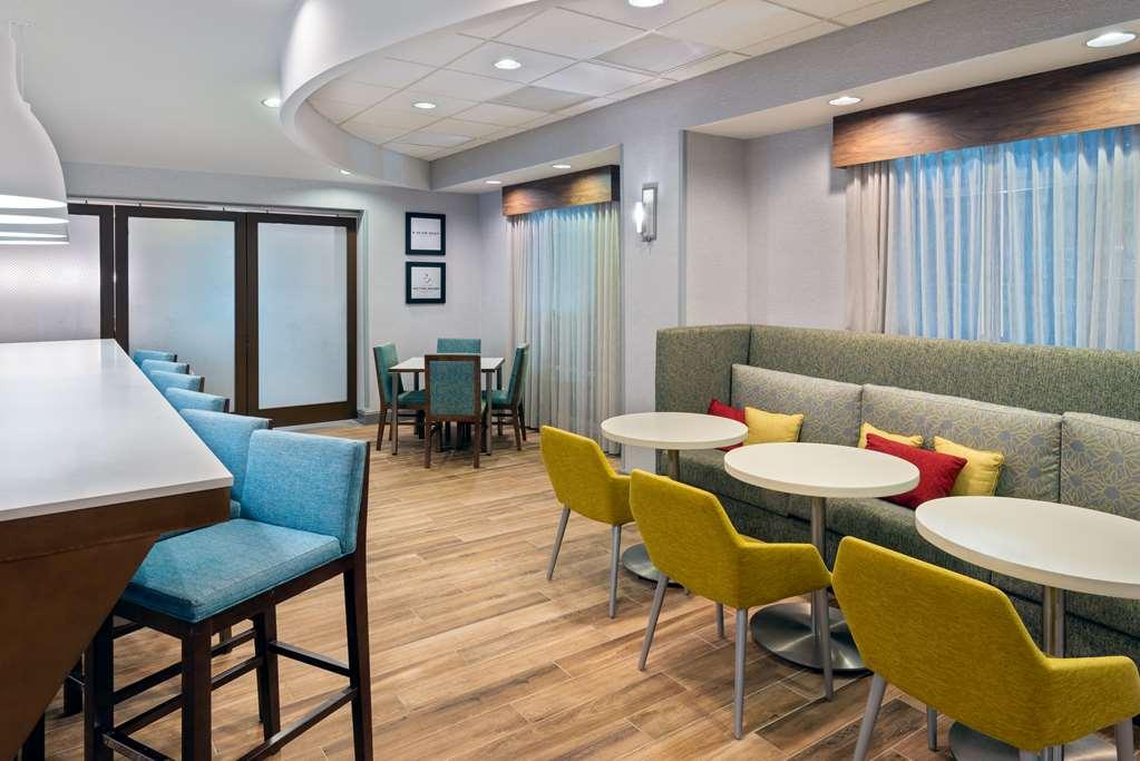 קולוניאל הייטס Hampton Inn Petersburg - Southpark Mall מראה פנימי תמונה