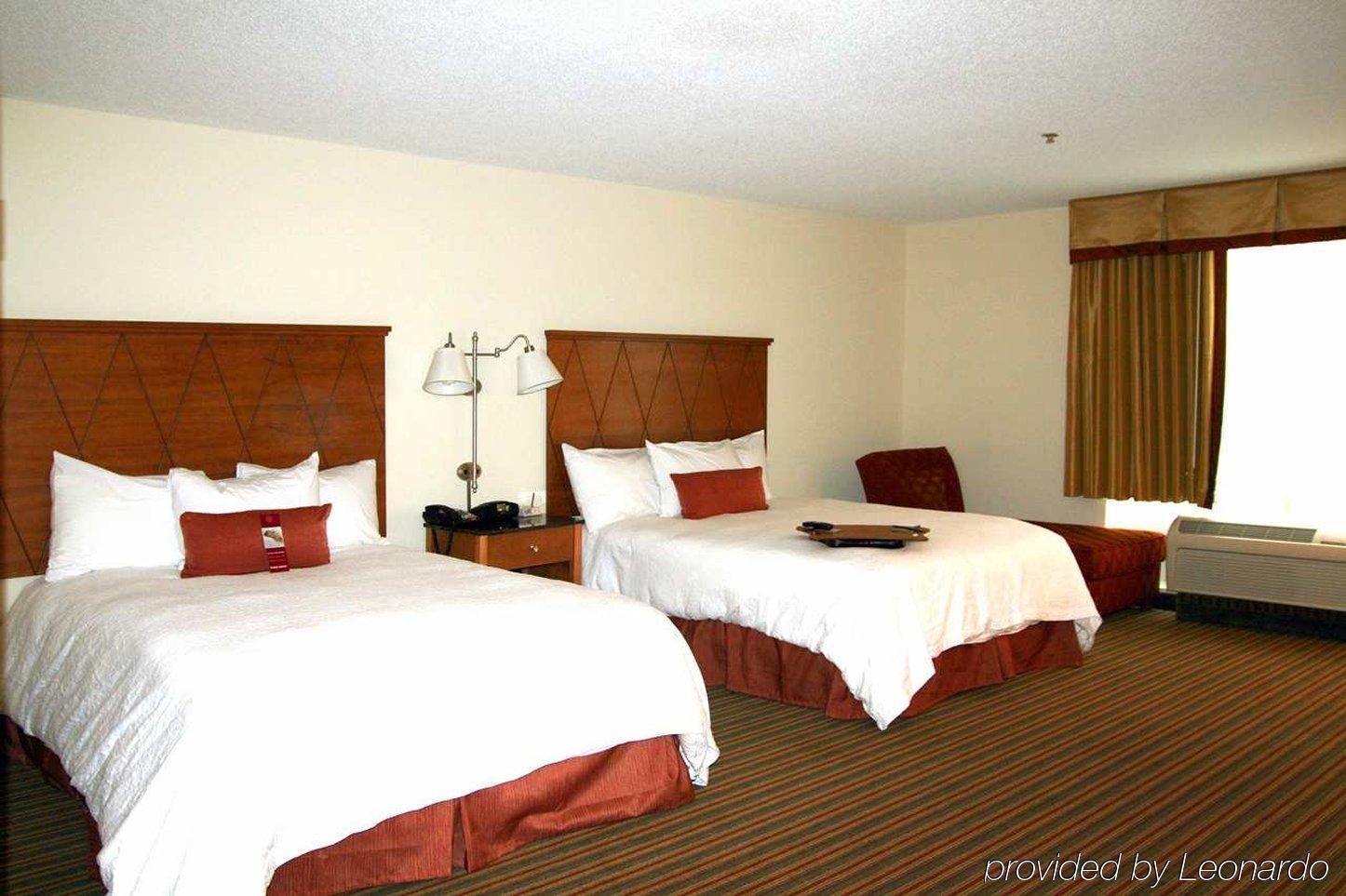 קולוניאל הייטס Hampton Inn Petersburg - Southpark Mall חדר תמונה